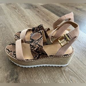 Crown vintage wedges